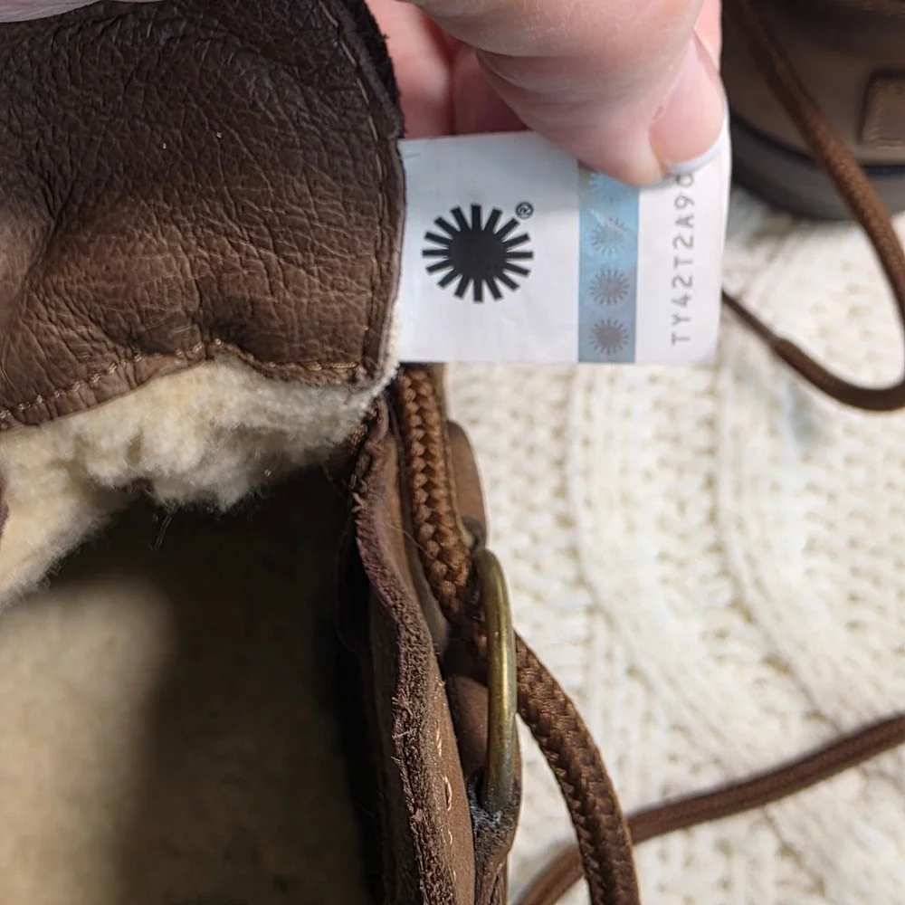 UGG Cecile Duck Boots Brown Waterproof Leather Shearling Women 10 Excellent